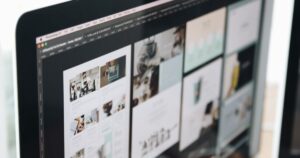 Postazione di lavoro con progettazione di un sito web — rifacimento sito aziendale